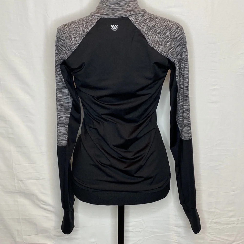 Women's Long-Sleeve Top - Picture 5 of 5
